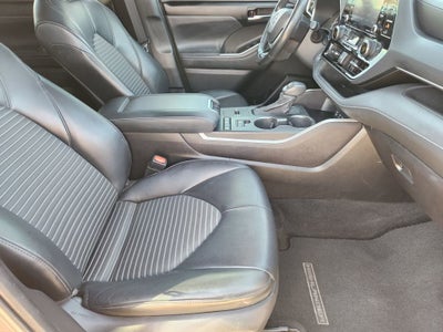 2022 Toyota Highlander XSE