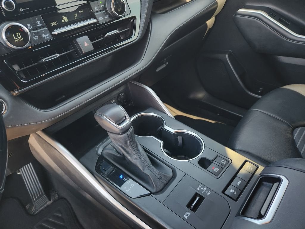 2022 Toyota Highlander XSE