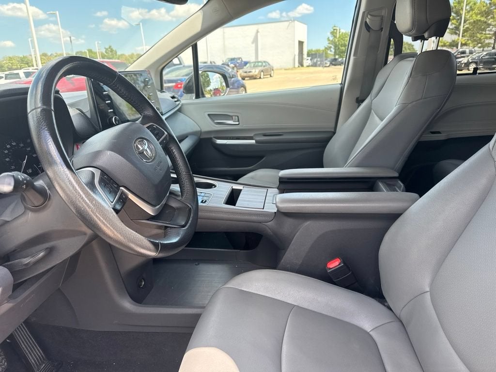 2024 Toyota Sienna XLE