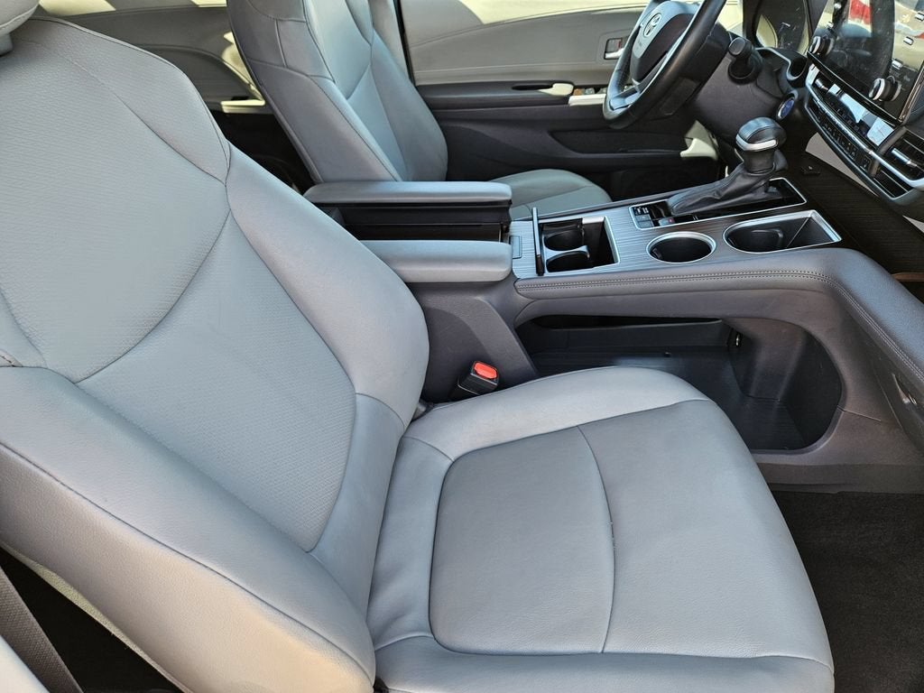 2024 Toyota Sienna XLE