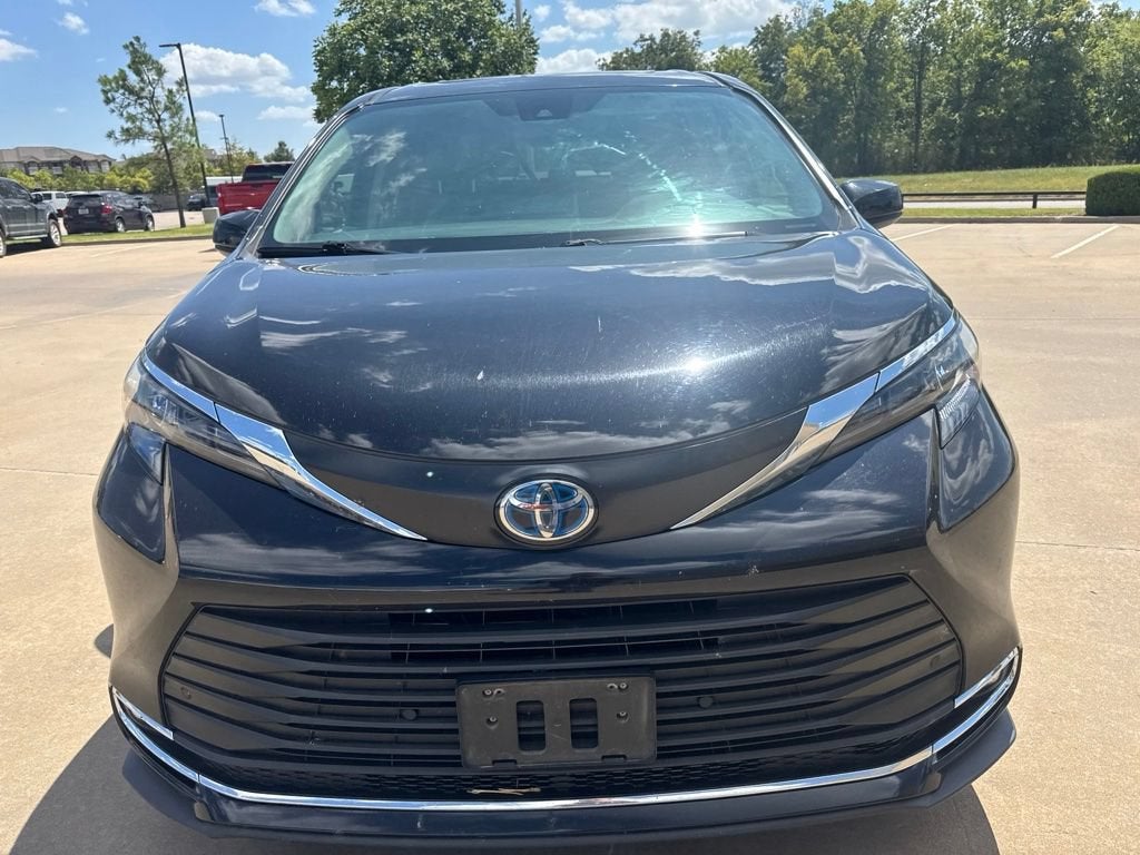 2024 Toyota Sienna XLE