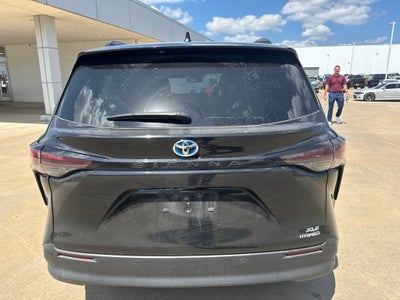 2024 Toyota Sienna XLE