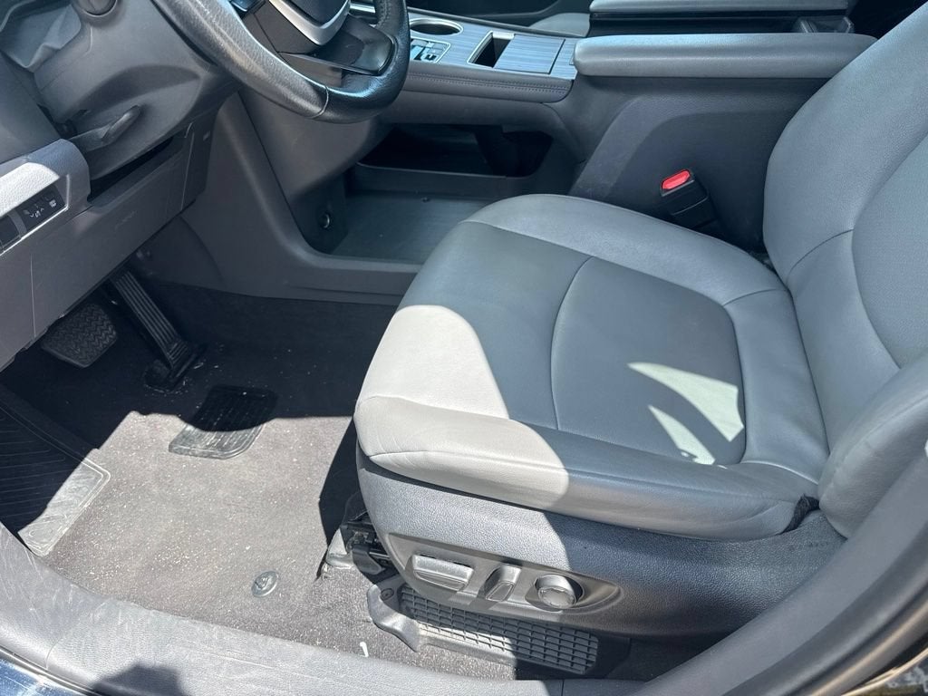 2024 Toyota Sienna XLE
