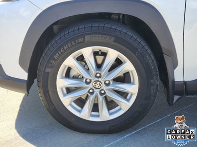 2024 Toyota Corolla Cross LE