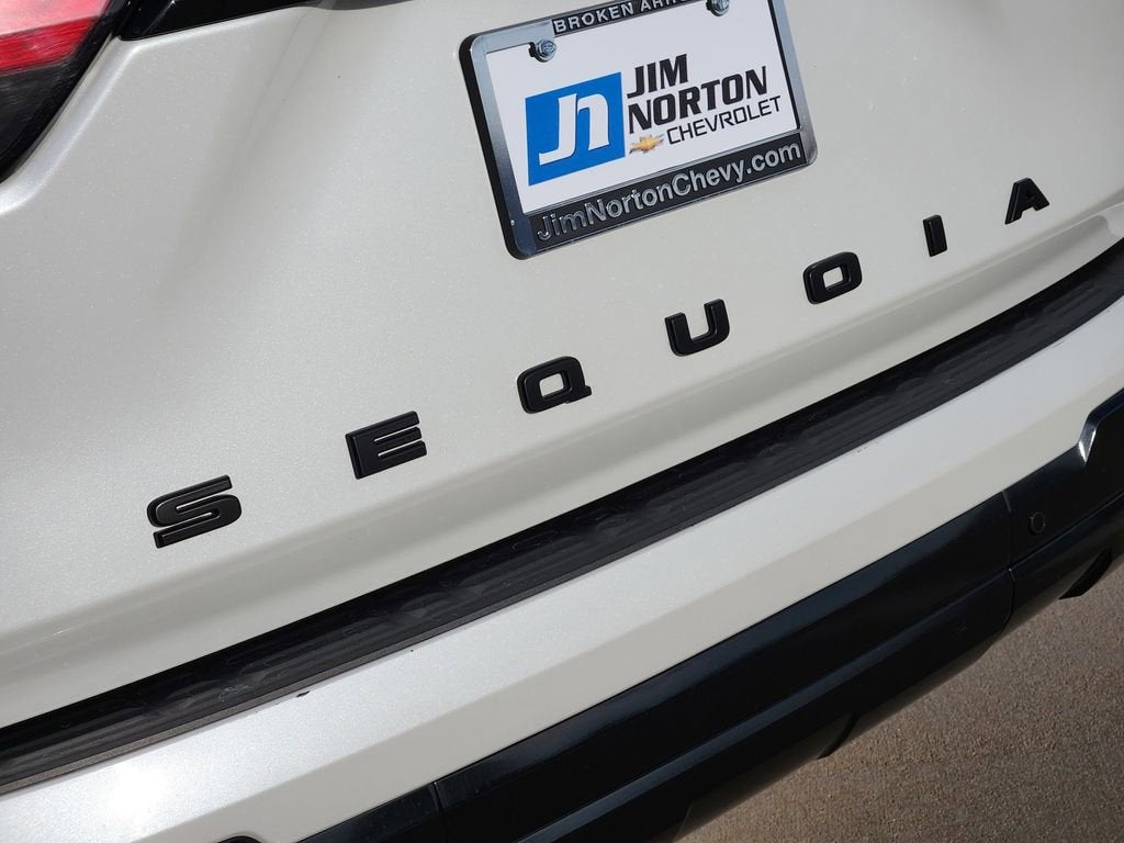 2024 Toyota Sequoia SR5