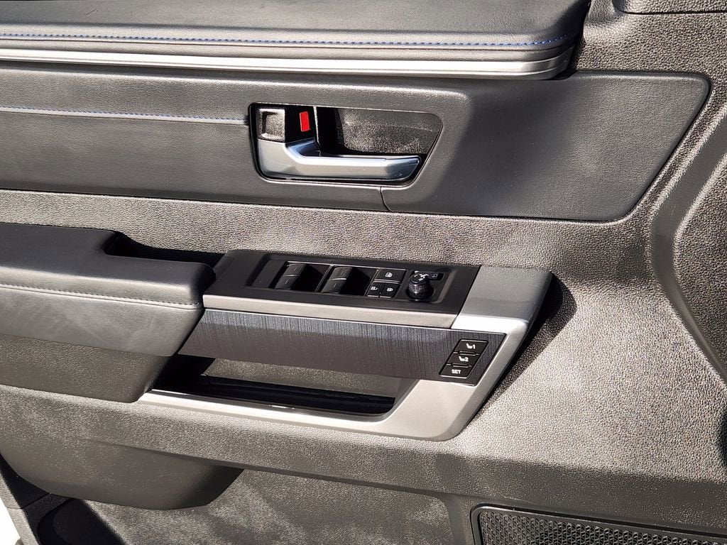 2024 Toyota Sequoia SR5