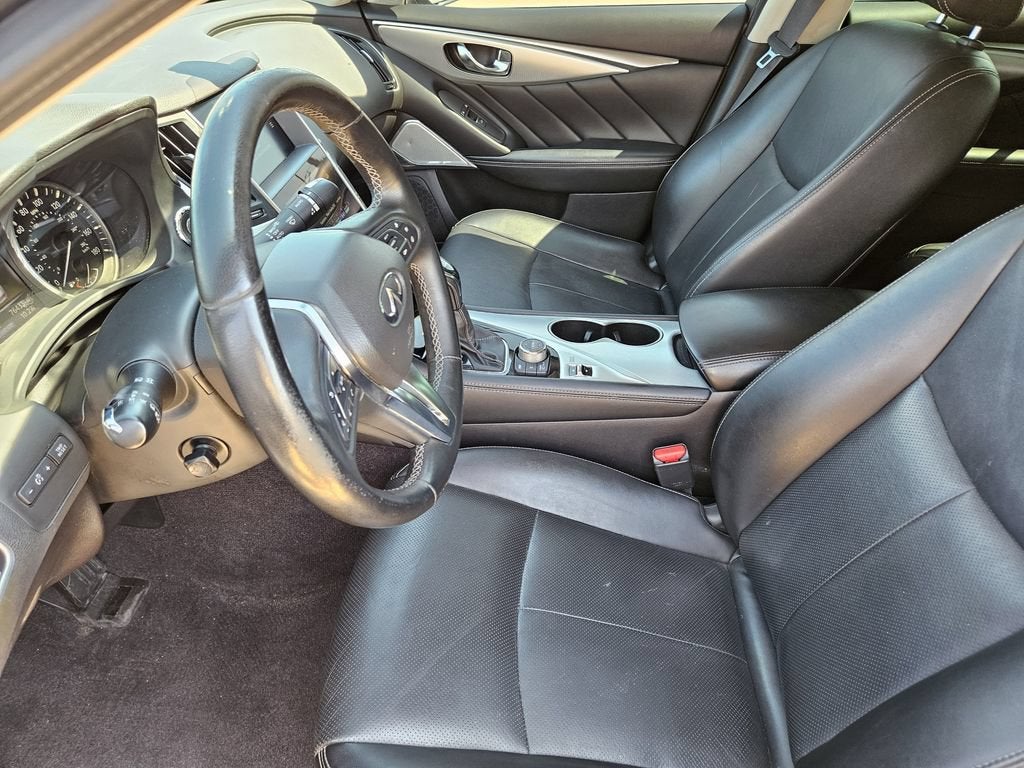 2022 INFINITI Q50 LUXE