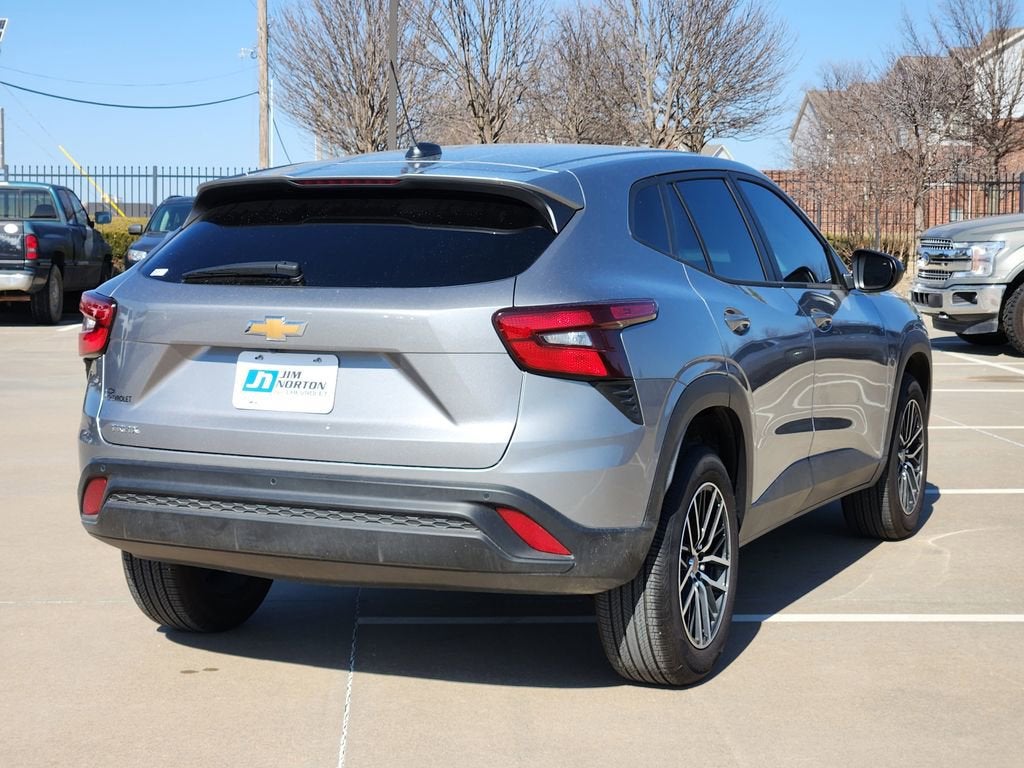 2025 Chevrolet Trax LS