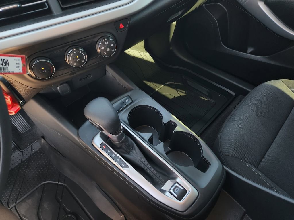 2025 Chevrolet Trax LS