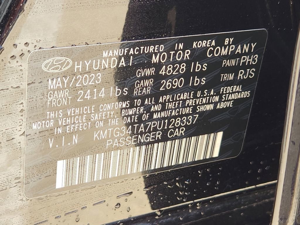 2023 Genesis G70 2.0T