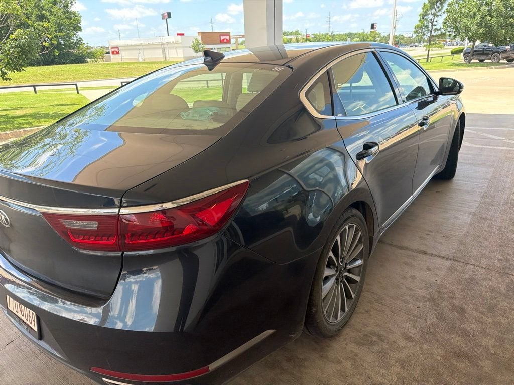 2017 Kia Cadenza Premium