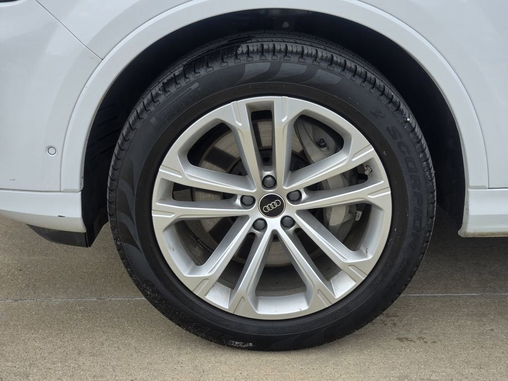 2025 Audi Q7 Premium Plus