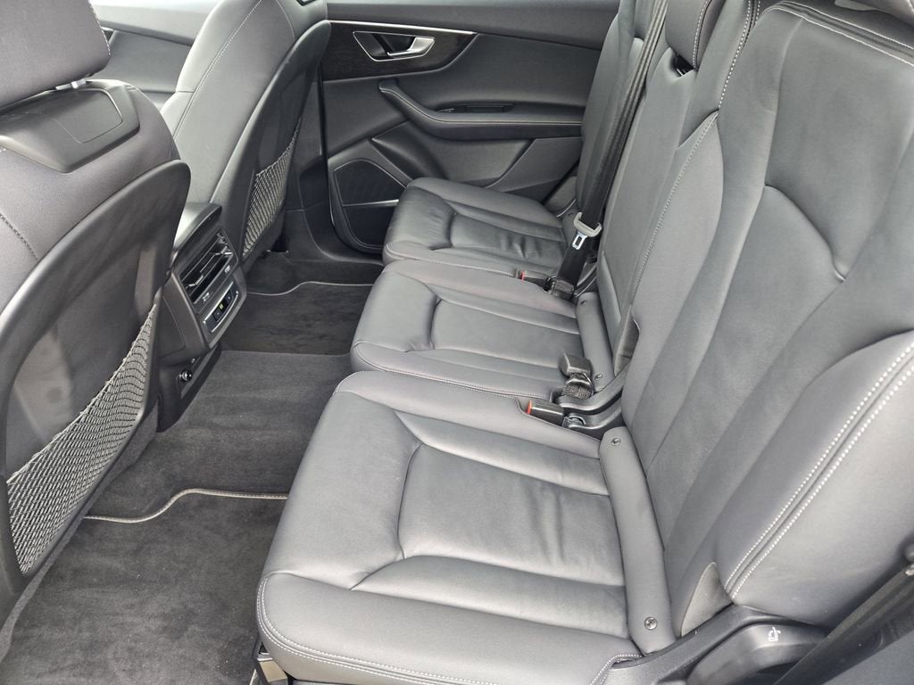 2025 Audi Q7 Premium Plus