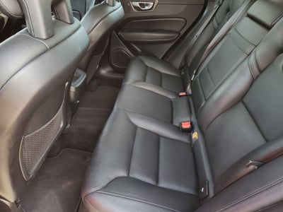 2018 Volvo XC60 Momentum